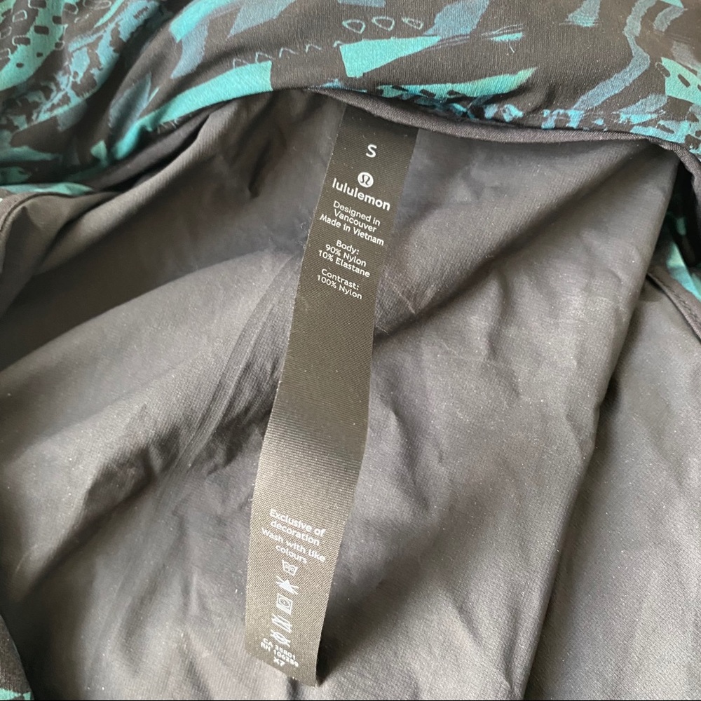Lululemon windbreaker Seawheeze 2018, folding hood - Picture 2 of 4